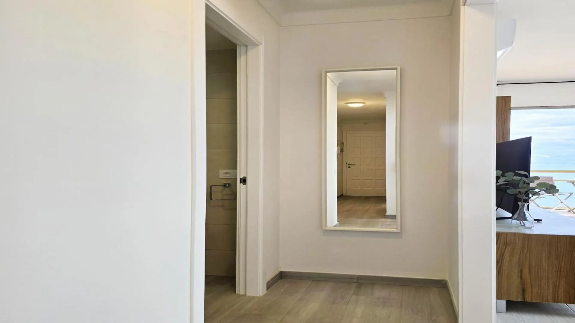 Frontline Apartment With Sea Views L'Escala