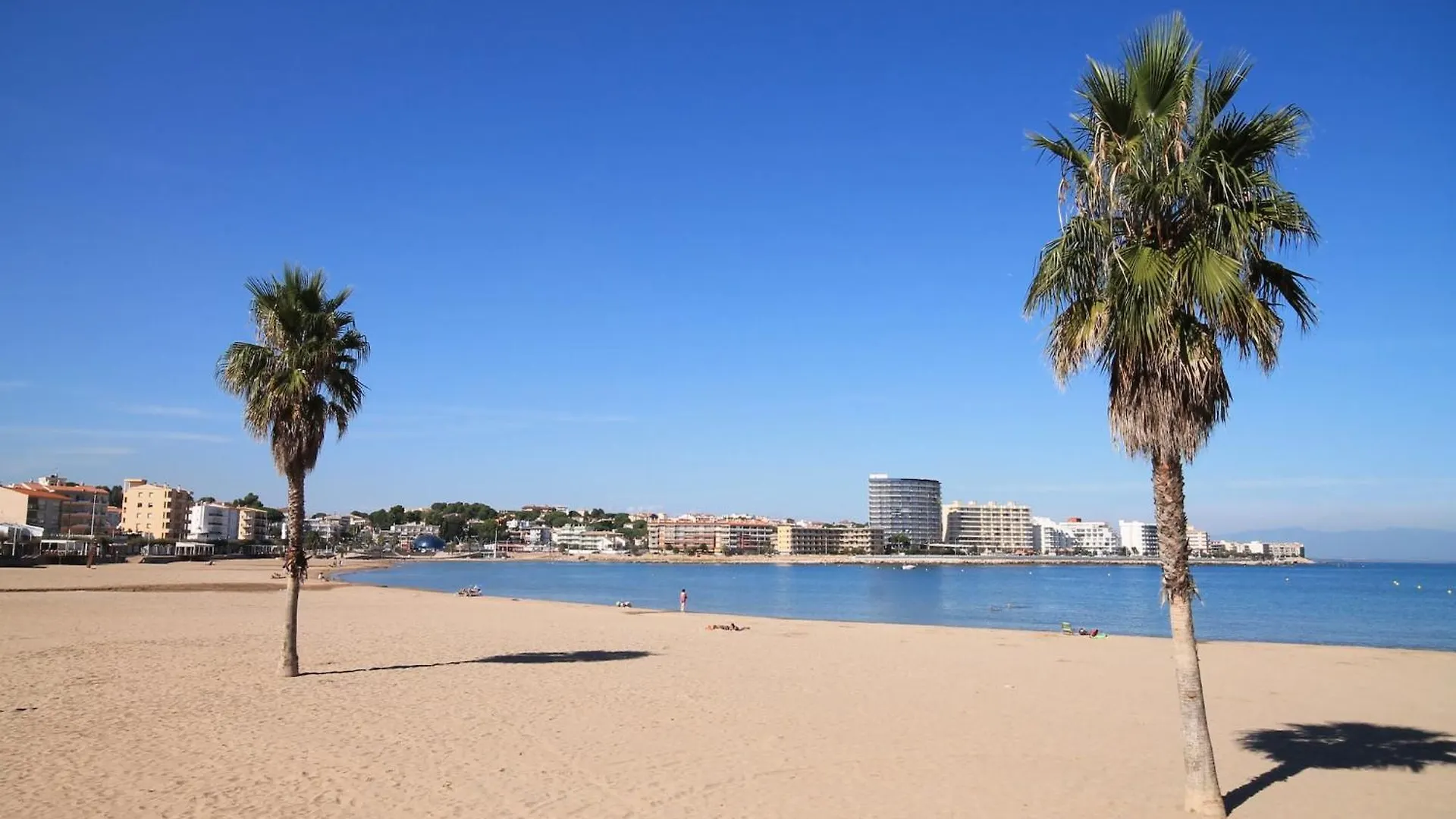 Frontline Apartment With Sea Views L'Escala